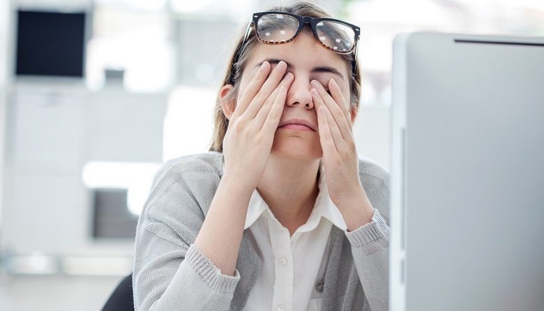 Ilustrasi perawatan mata di era digital